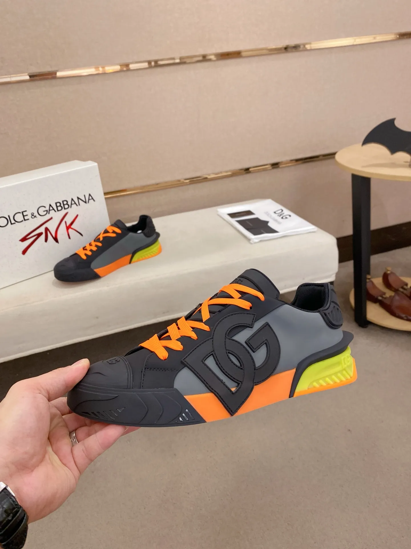 Men's shoes 💰: 660💰 (top quality) The latest sports style DG hot model recommendation, 👉 first launch of men's shoes 😻 I am really crazy about it, top design, impeccable comfort, absolute best-seller, imported cowhide upper, full cowhide lining🐂. Original replica, the latest cool outsole 💥👟Number of codes: 38-44 (45/custom-made, non-refundable)